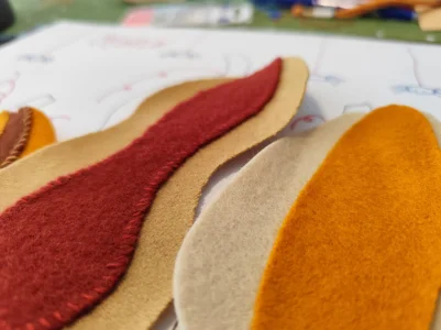 Detalles de los tejidos, contraste fieltro con lana